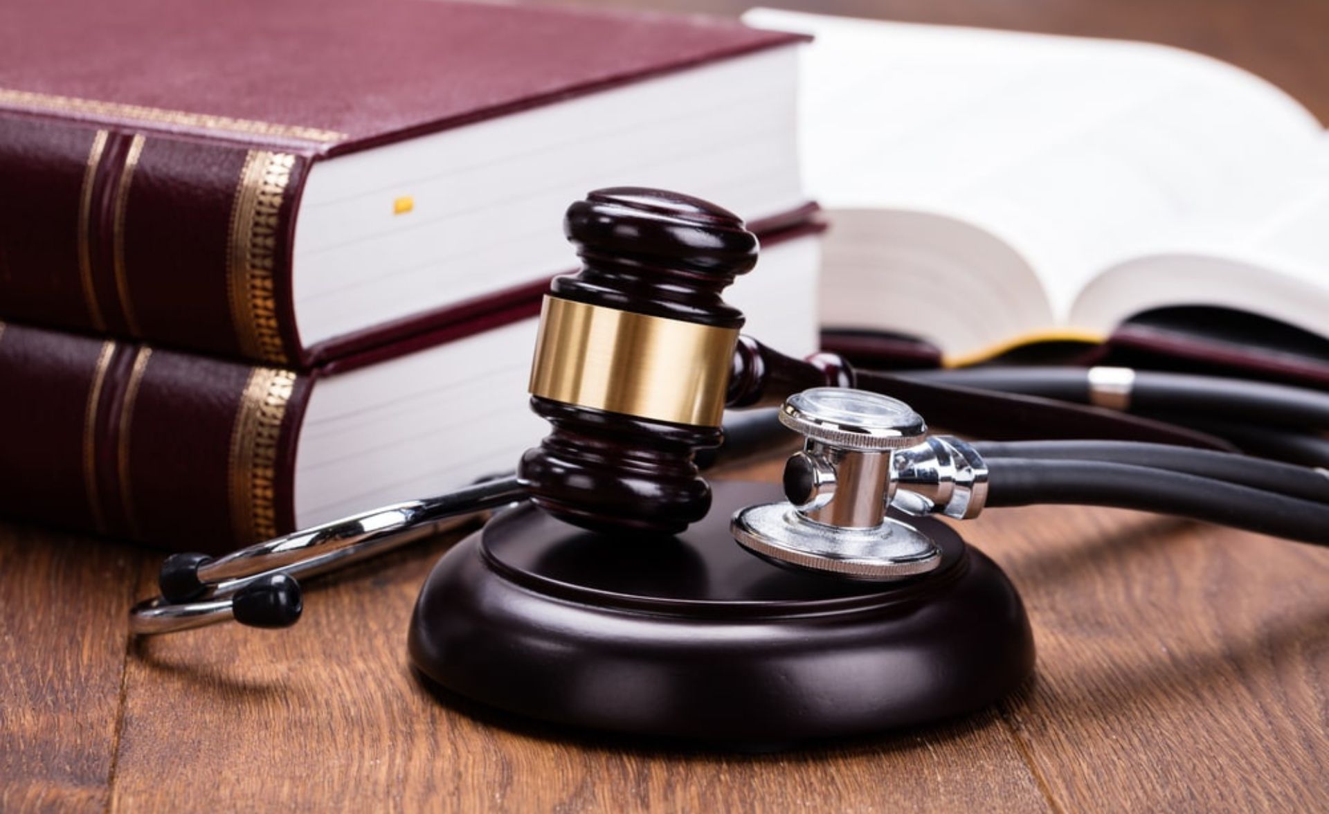 medical malpractice lawyer